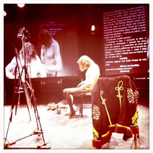 JE DEVIENS JIMI HENDRIX (1)