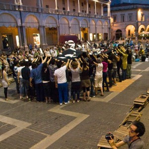 1052861_530748116981727_792583885_o