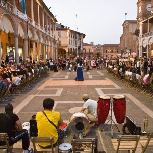 966317_530747960315076_437520249_o