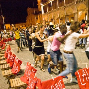 979878_530749373648268_924508834_o